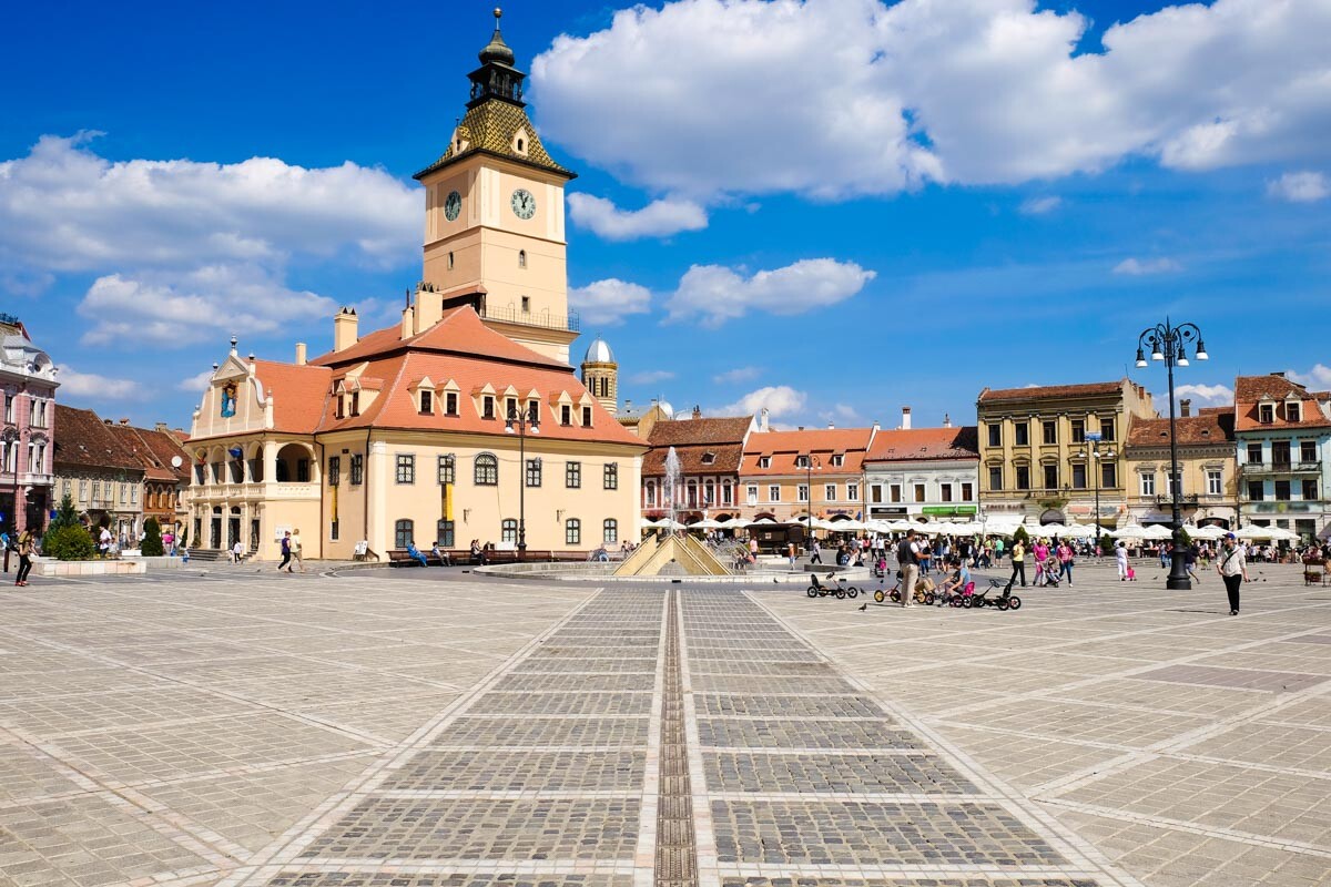 Piata Sfatului, Brasov